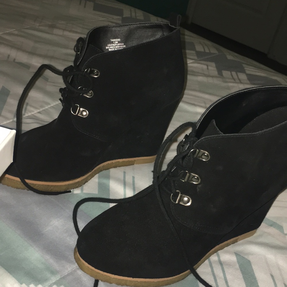 Black sued wedges - Picture 4 of 5